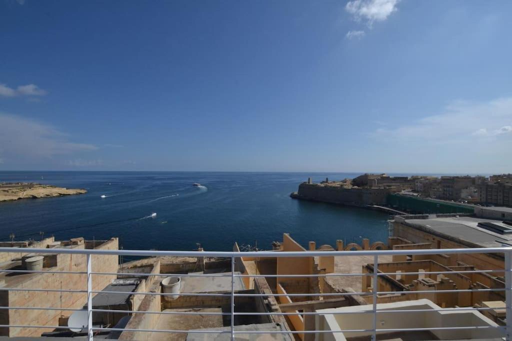 Vallettadreamsuites Groud Floor Shared Sea View Rooof Terrace Dış mekan fotoğraf